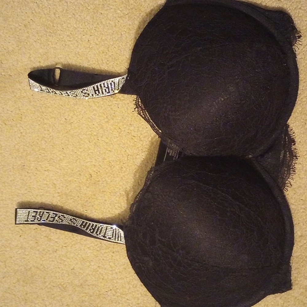 36 DDD Black lace Very Sexy Push Up bra